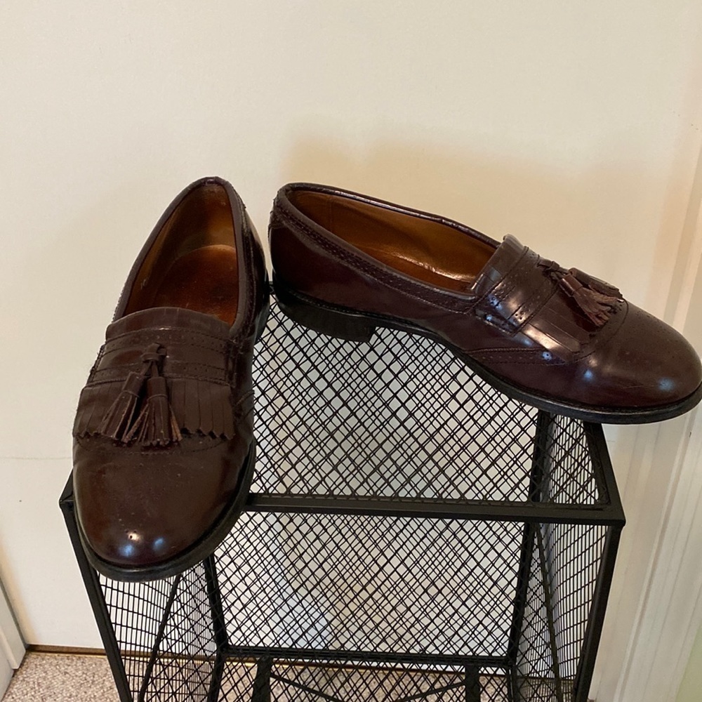 ALLEN Edmonds Bridgeton Burgundy Tassel Loafer. 10.5D.